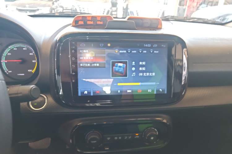 Used Roewe Clever 2021 302 km New Four-Seater Super-Efficient Version Audio And AC Panel