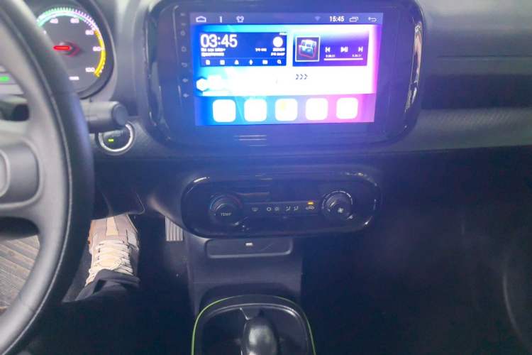 Used Roewe Clever 2021 302km All-Round Version Audio And AC Panel