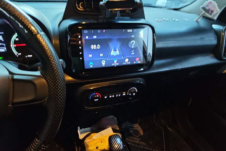 Used Roewe Clever 2021 302km Excellence Edition Audio And AC Panel