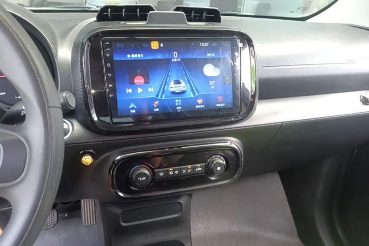 Used Roewe Clever 2021 302km All-Round Version Audio And AC Panel