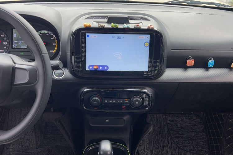 Used Roewe Clever 2021 302 km New Four-Seater Super-Efficient Version Audio And AC Panel