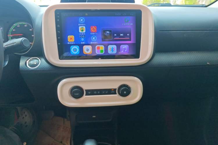 Used Roewe Clever 2021 302km All-Round Version Audio And AC Panel