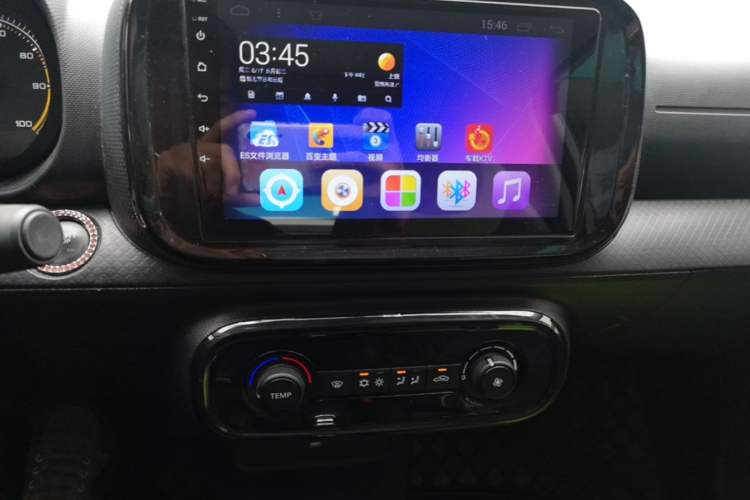 Used Roewe Clever 2021 302 km New Four-Seater Super-Efficient Version Audio And AC Panel