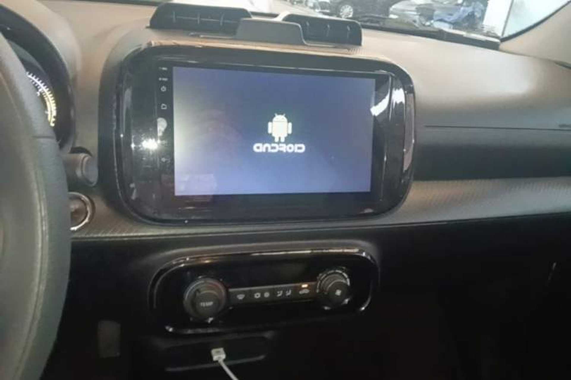 Used Roewe Clever 2021 302 km New Four-Seater Super-Efficient Version Audio And AC Panel