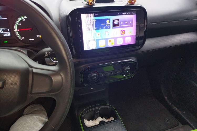 Used Roewe Clever 2021 302km All-Round Version Audio And AC Panel