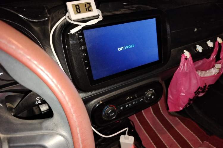 Used Roewe Clever 2021 302km All-Round Version Audio And AC Panel