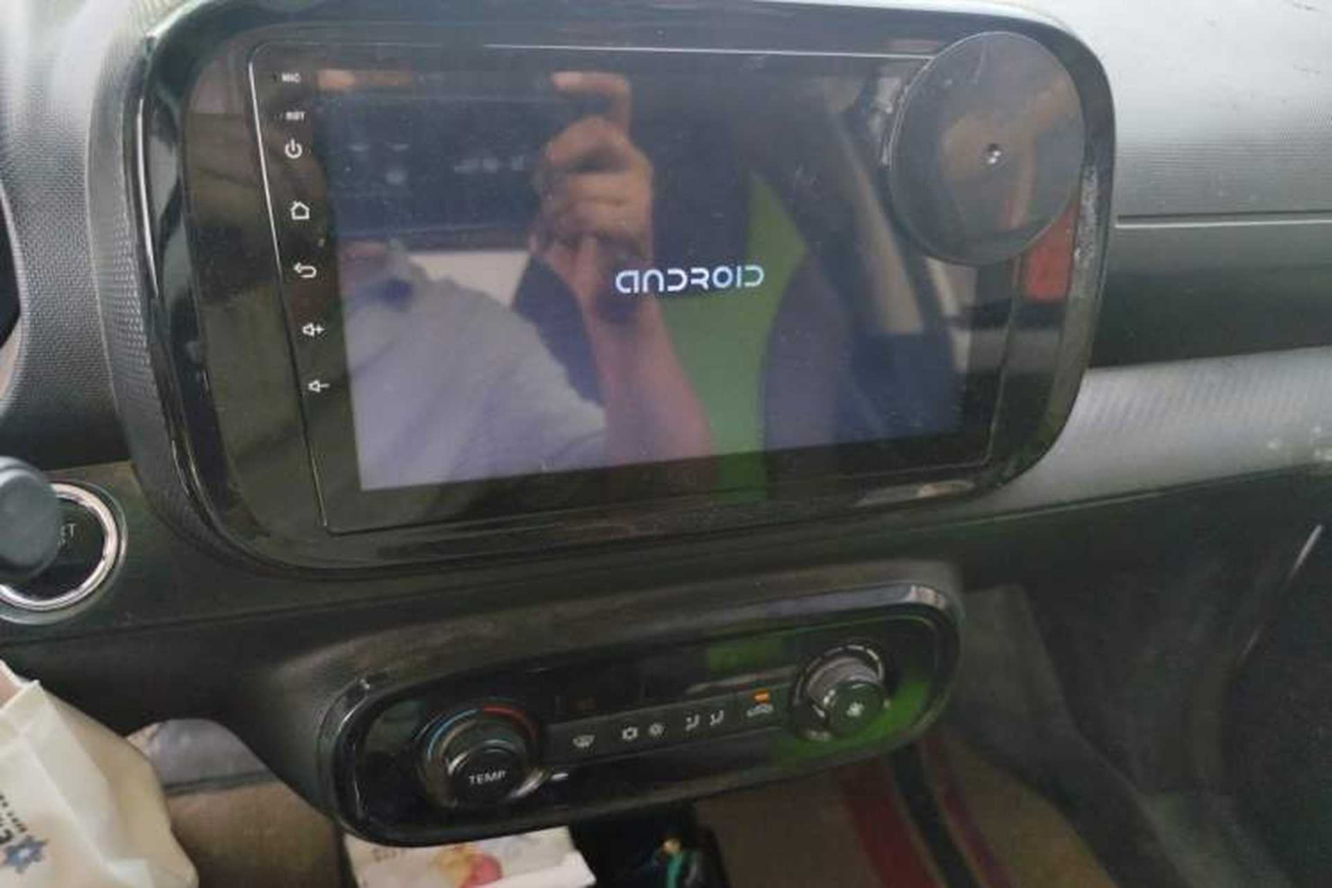 Used Roewe Clever 2021 302km Excellence Edition Audio And AC Panel