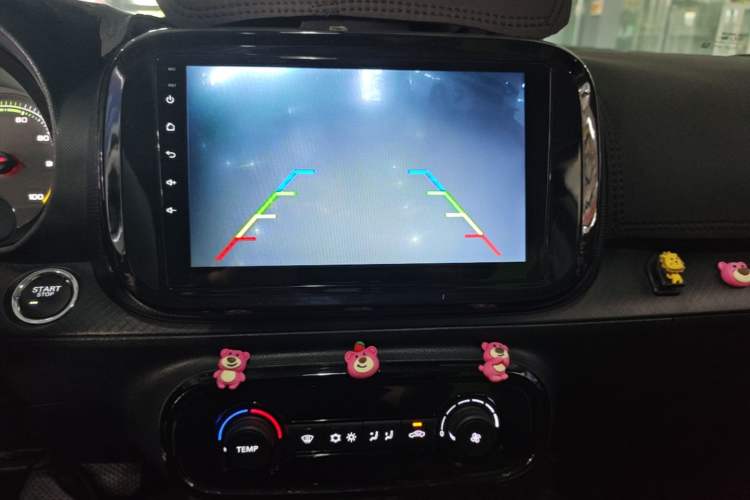 Used Roewe Clever 2021 302 km New Four-Seater Super-Efficient Version Audio And AC Panel
