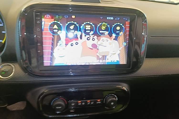 Used Roewe Clever 2021 302 km New Four-Seater Super-Efficient Version Audio And AC Panel