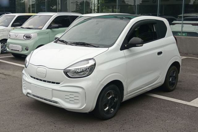 Used Roewe Clever 2021 302 km New Four-Seater Super-Efficient Version