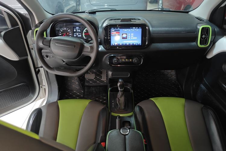 Used Roewe Clever 2021 302km All-Round Version Center Console