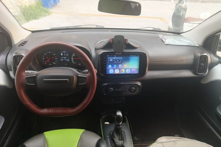 Used Roewe Clever 2021 302km All-Round Version Center Console