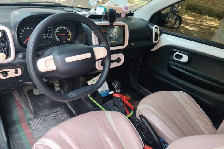 Used Roewe Clever 2021 302km All-Round Version Center Console
