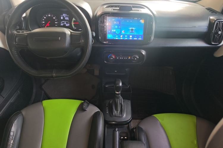 Used Roewe Clever 2021 302km All-Round Version Center Console