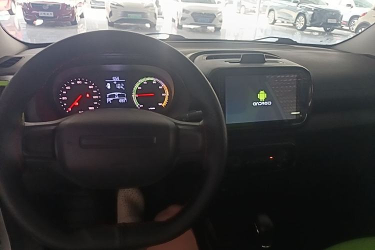 Used Roewe Clever 2021 302 km New Four-Seater Super-Efficient Version Center Console