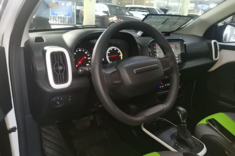 Used Roewe Clever 2021 302 km New Four-Seater Super-Efficient Version Center Console