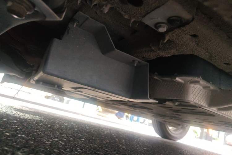 Used Roewe Clever 2021 302 km New Four-Seater Super-Efficient Version Chassis Front Left