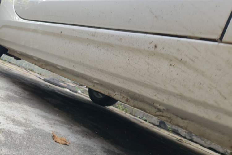 Used Roewe Clever 2021 302 km New Four-Seater Super-Efficient Version Chassis Front Right