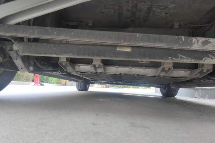 Used Roewe Clever 2021 302 km New Four-Seater Super-Efficient Version Chassis Front