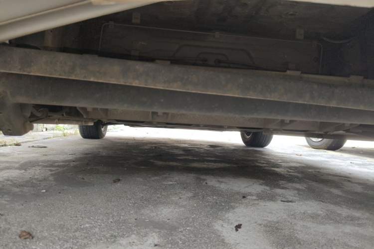 Used Roewe Clever 2021 302 km New Four-Seater Super-Efficient Version Chassis Rear