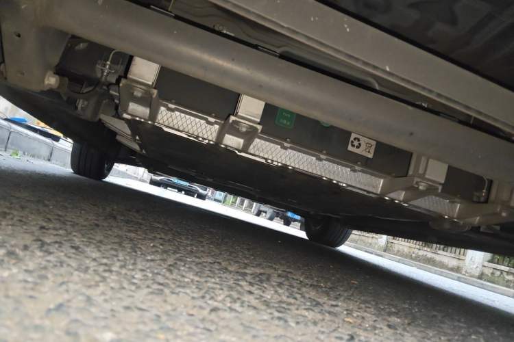 Used Roewe Clever 2021 302km All-Round Version Chassis Rear