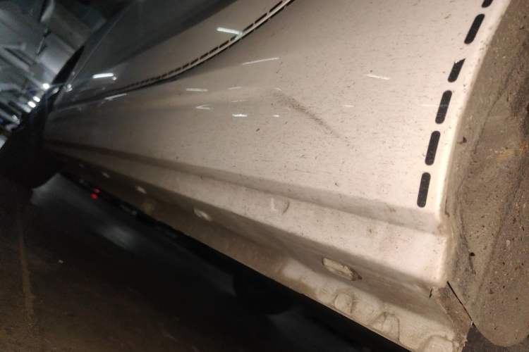 Used Roewe Clever 2021 302 km New Four-Seater Super-Efficient Version Chassis Rear Left