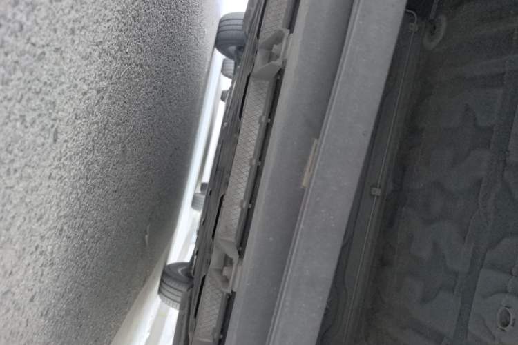 Used Roewe Clever 2021 302km All-Round Version Chassis Rear