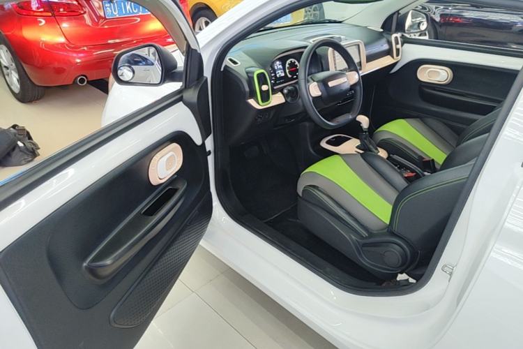 Used Roewe Clever 2021 302 km New Four-Seater Super-Efficient Version Driver Seat