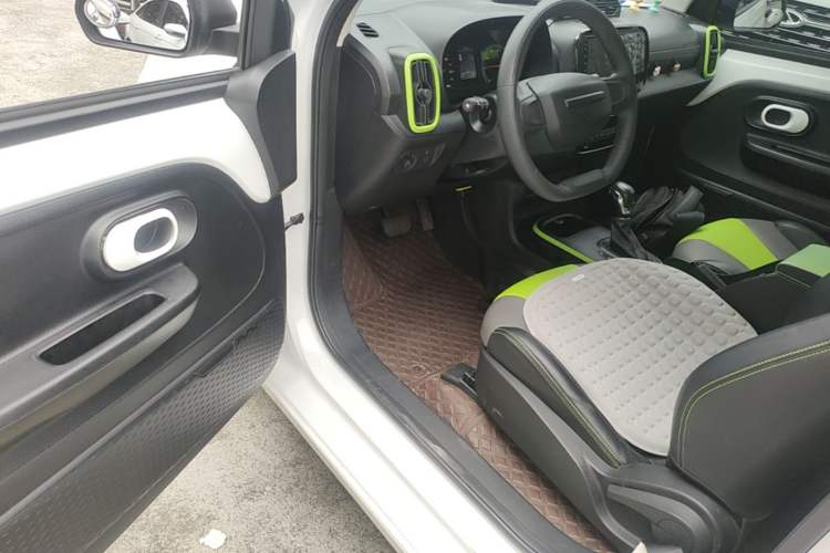 Used Roewe Clever 2021 302km All-Round Version Driver Seat