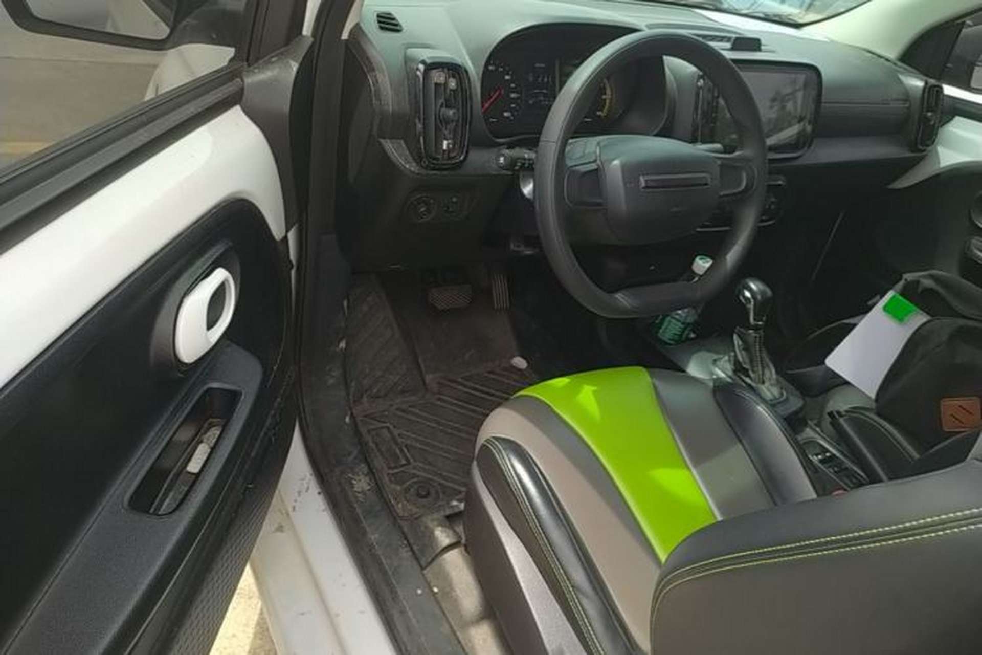 Used Roewe Clever 2021 302km All-Round Version Driver Seat