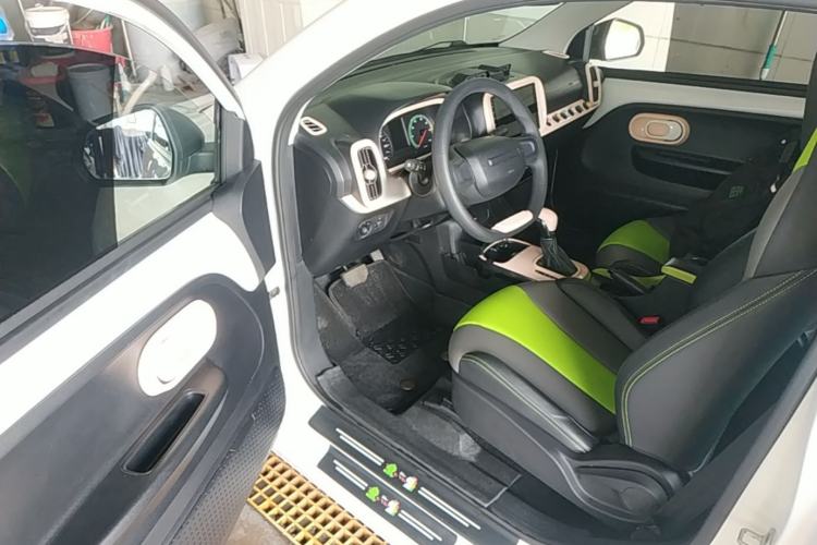 Used Roewe Clever 2021 302 km New Four-Seater Super-Efficient Version Driver Seat
