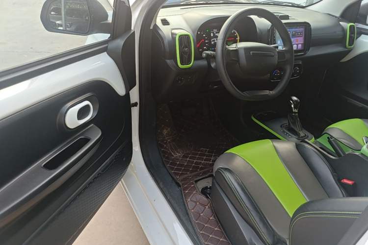 Used Roewe Clever 2021 302km All-Round Version Driver Seat