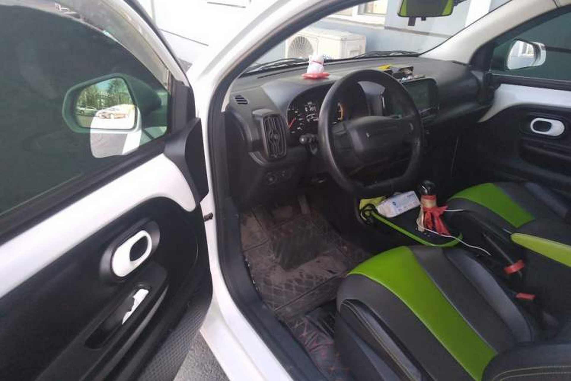 Used Roewe Clever 2021 302 km New Four-Seater Super-Efficient Version Driver Seat