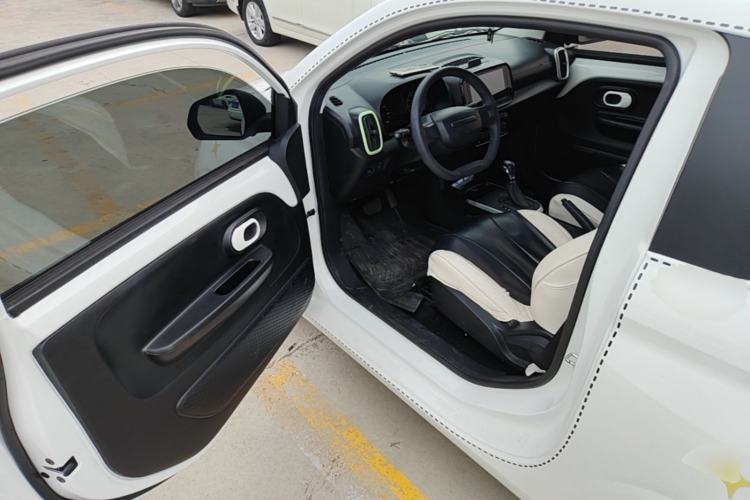 Used Roewe Clever 2021 302 km New Four-Seater Super-Efficient Version Driver Seat