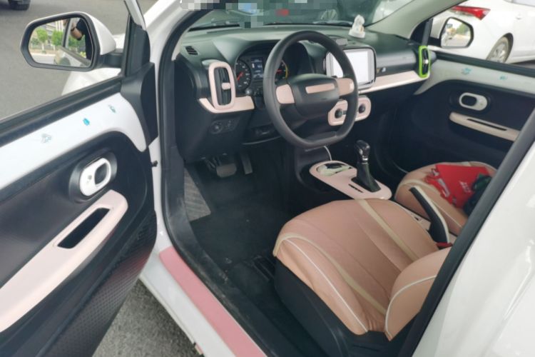 Used Roewe Clever 2021 302 km New Four-Seater Super-Efficient Version Driver Seat
