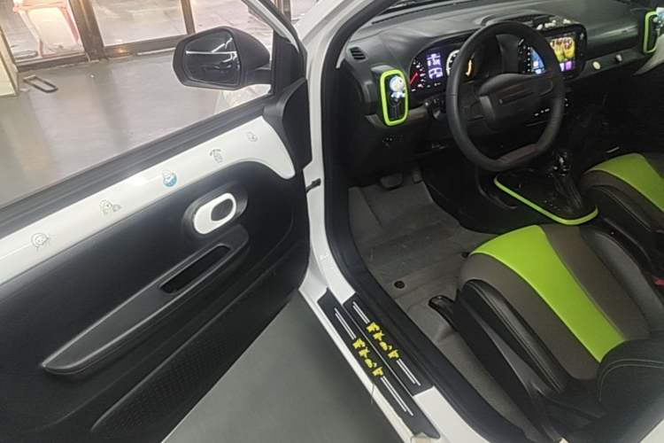 Used Roewe Clever 2021 302km All-Round Version Driver Seat