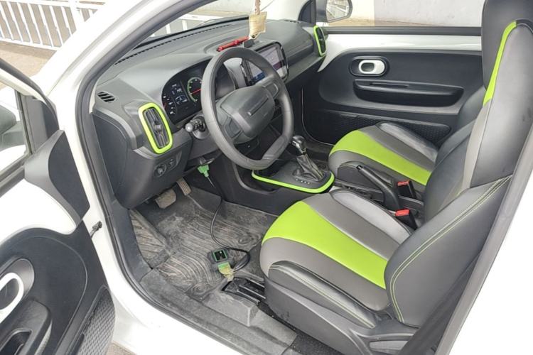 Used Roewe Clever 2021 302 km New Four-Seater Super-Efficient Version Driver Seat