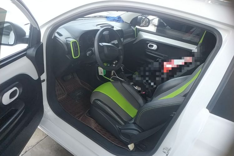 Used Roewe Clever 2021 302 km New Four-Seater Super-Efficient Version Driver Seat