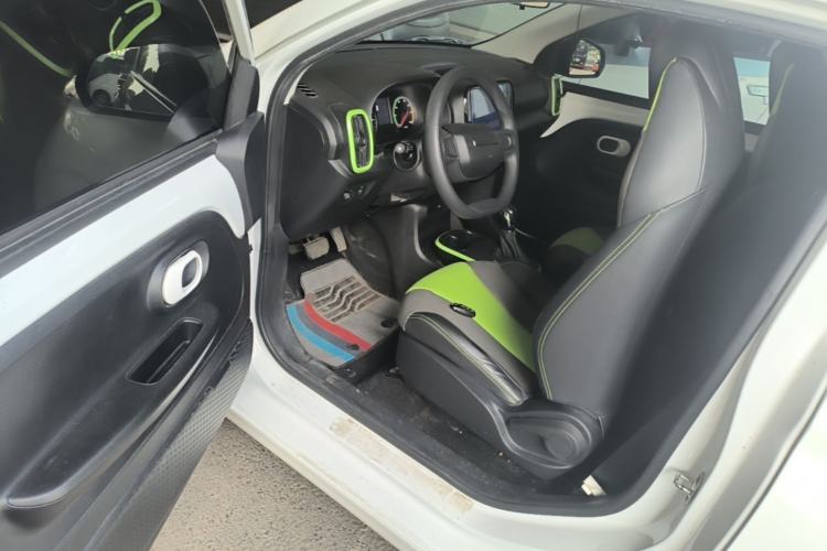 Used Roewe Clever 2021 302 km New Four-Seater Super-Efficient Version Driver Seat