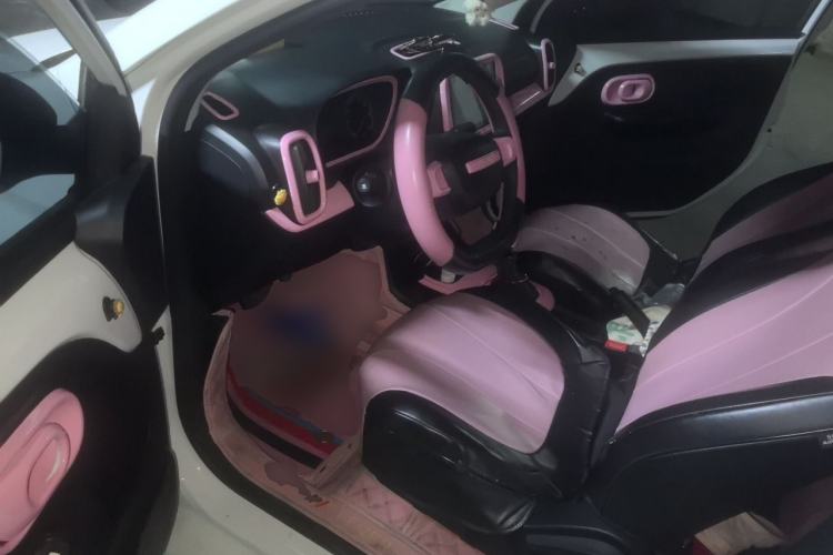 Used Roewe Clever 2021 302 km New Four-Seater Super-Efficient Version Driver Seat