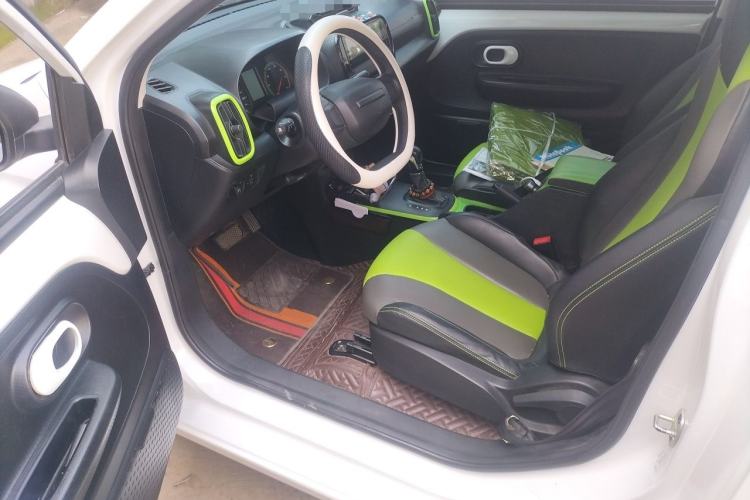 Used Roewe Clever 2021 302 km New Four-Seater Super-Efficient Version Driver Seat
