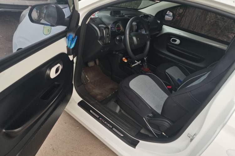 Used Roewe Clever 2021 302km All-Round Version Driver Seat