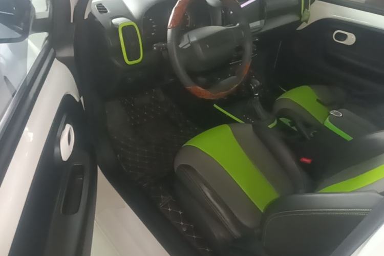 Used Roewe Clever 2021 302 km New Four-Seater Super-Efficient Version Driver Seat