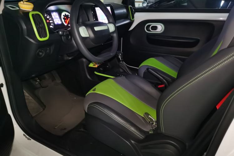 Used Roewe Clever 2021 302 km New Four-Seater Super-Efficient Version Driver Seat