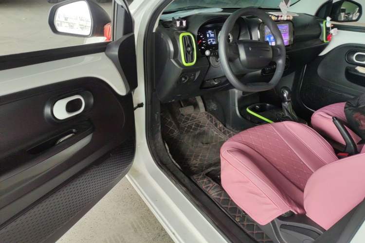 Used Roewe Clever 2021 302km All-Round Version Driver Seat