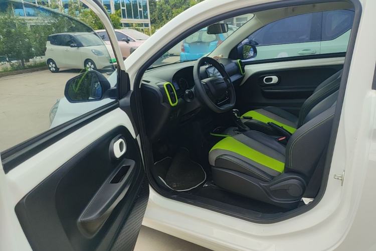 Used Roewe Clever 2021 302 km New Four-Seater Super-Efficient Version Driver Seat