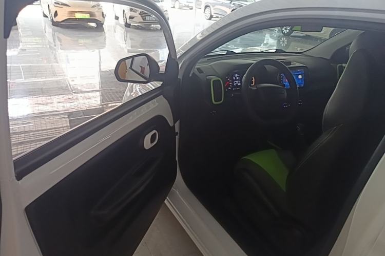 Used Roewe Clever 2021 302 km New Four-Seater Super-Efficient Version Driver Seat