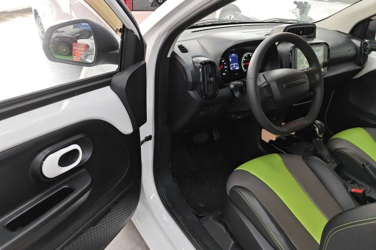 Used Roewe Clever 2021 302 km New Four-Seater Super-Efficient Version Driver Seat