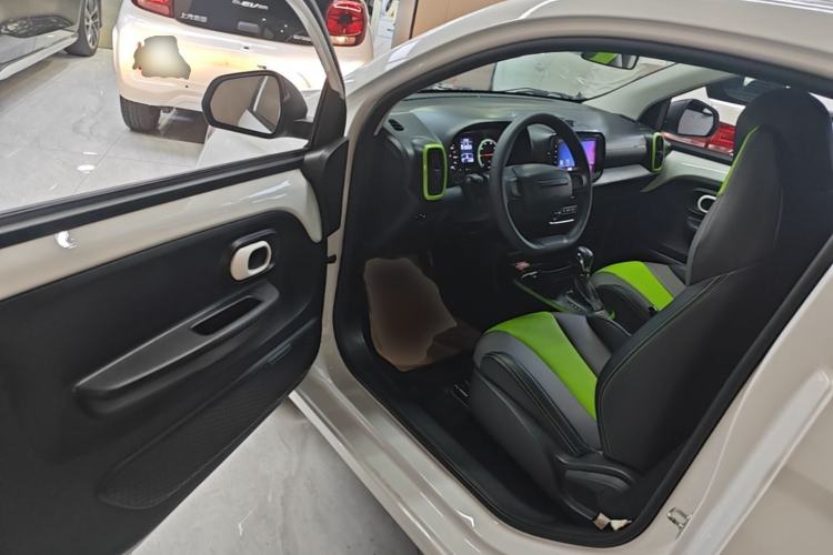 Used Roewe Clever 2021 302 km New Four-Seater Super-Efficient Version Driver Seat