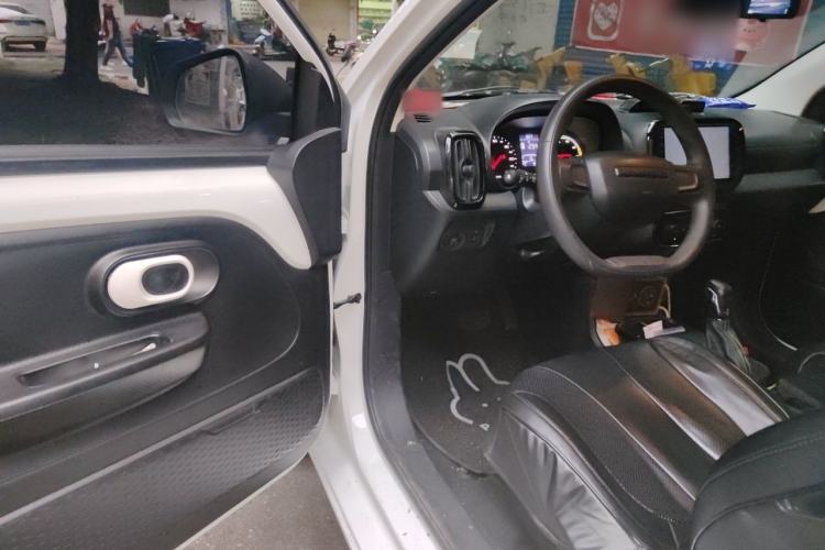 Used Roewe Clever 2021 302 km New Four-Seater Super-Efficient Version Driver Seat